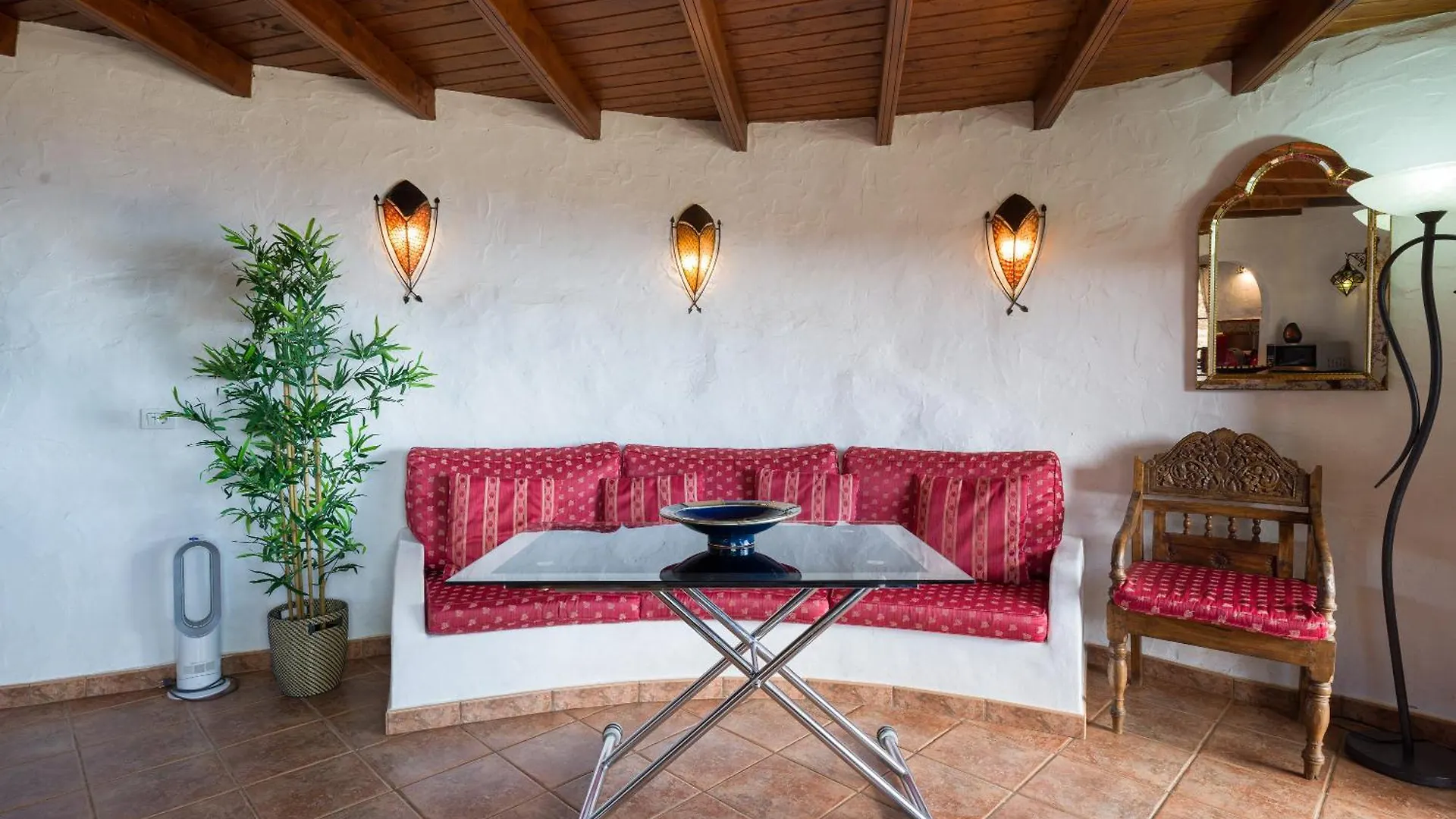 Castillo Lanzarote Villa Bentley - Luxury Villa -Sleep In A Volcanic Cave Tías 0*,  İspanya