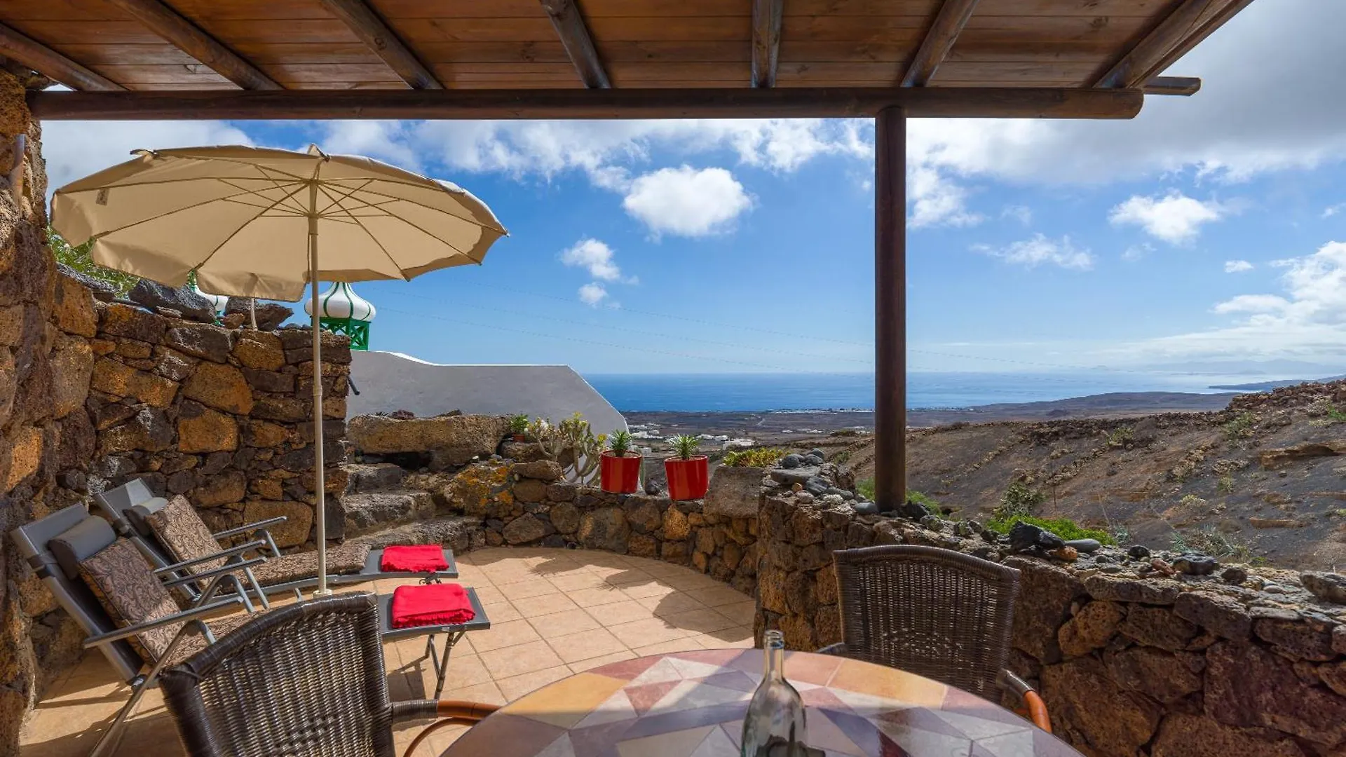 Castillo Lanzarote Villa Bentley - Luxury Villa -Sleep In A Volcanic Cave Tías Daire