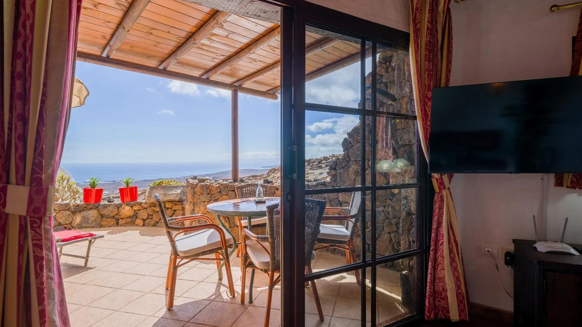 Daire Castillo Lanzarote Villa Bentley - Luxury Villa -Sleep In A Volcanic Cave Tías İspanya
