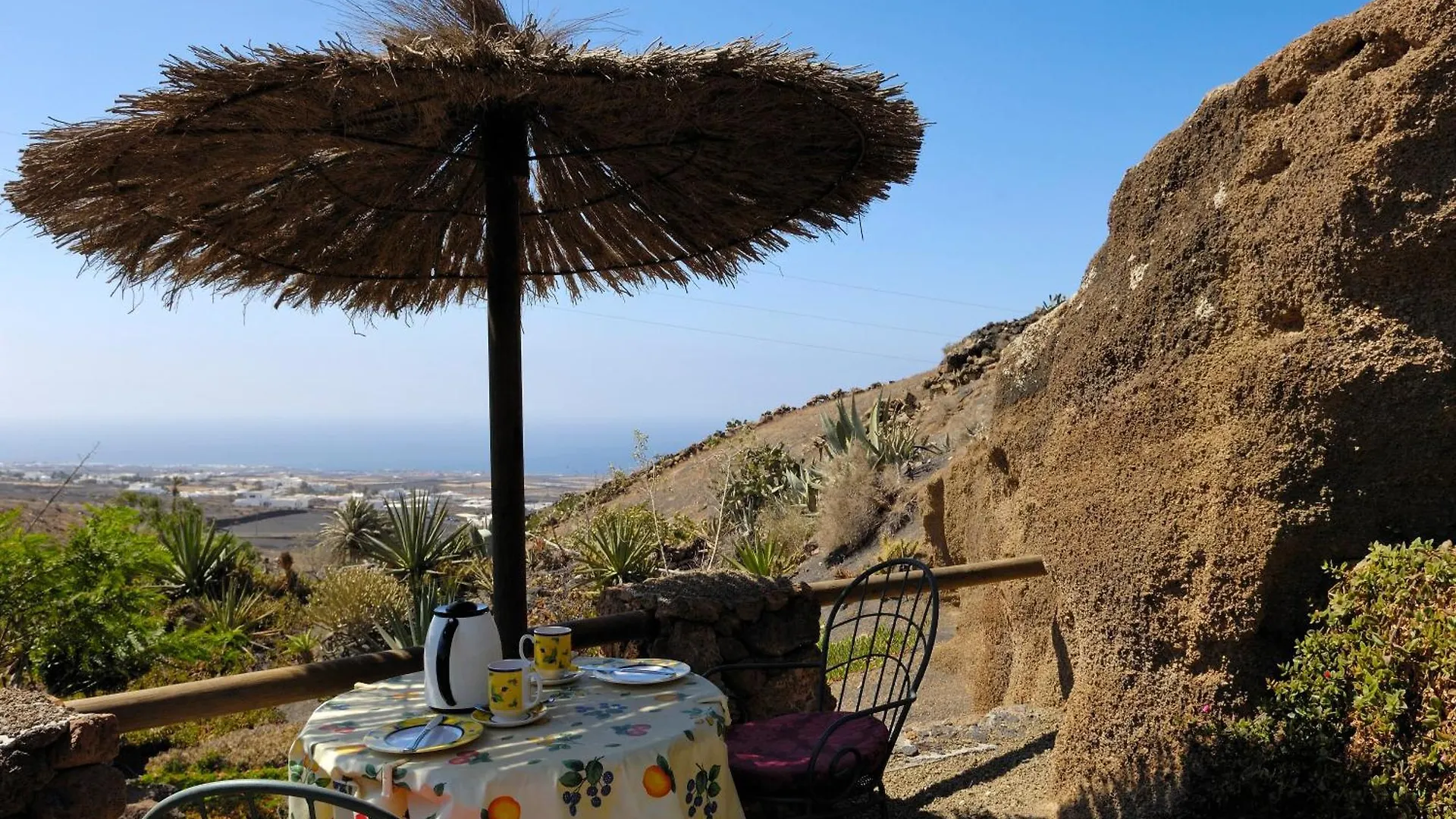 Apartament Castillo Lanzarote Villa Bentley - Luxury Villa -Sleep In A Volcanic Cave Tías
