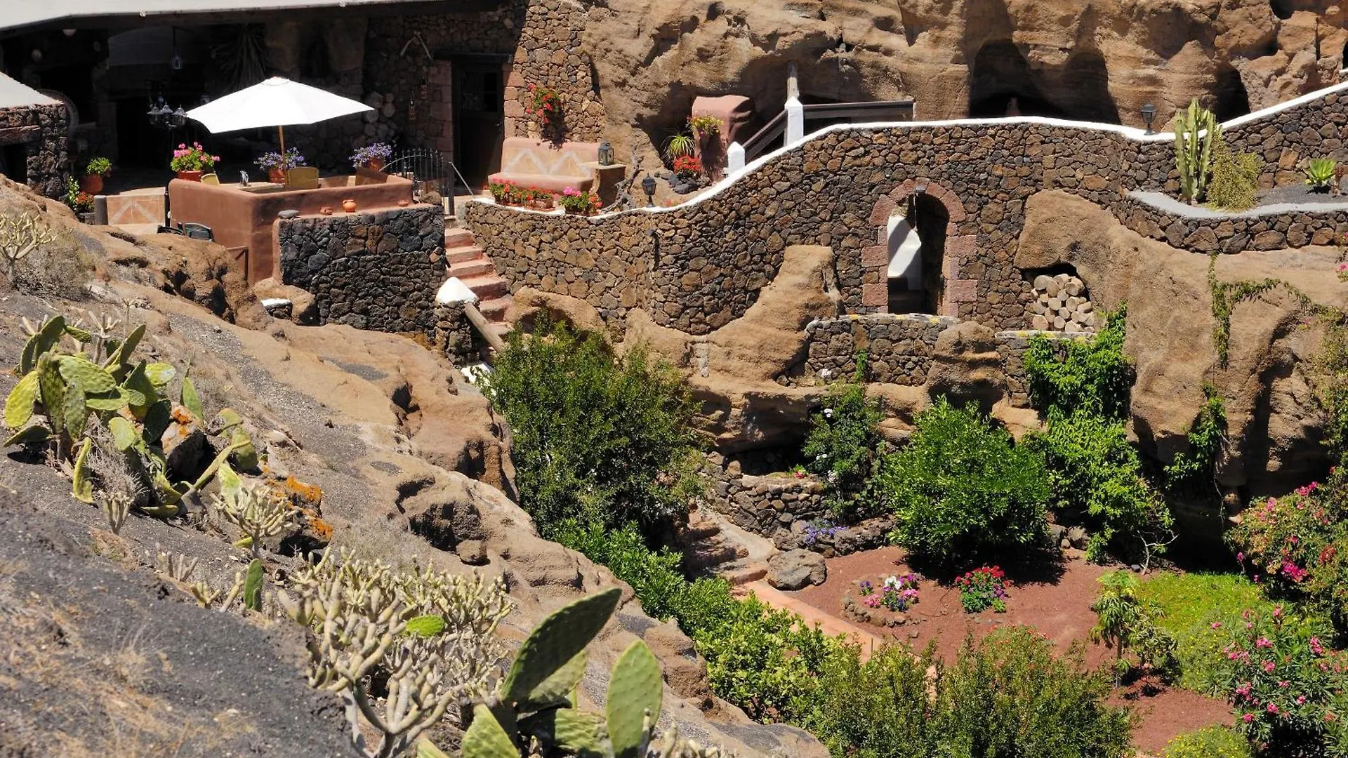 Castillo Lanzarote Villa Bentley - Luxury Villa -Sleep In A Volcanic Cave Tías 0*,