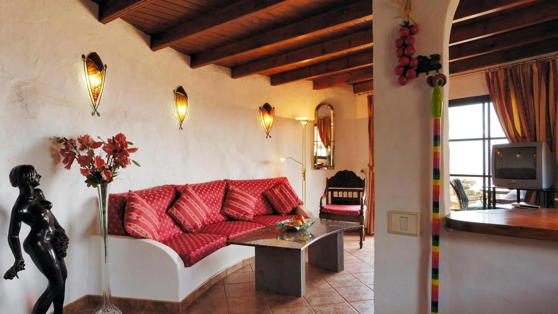 Castillo Lanzarote Villa Bentley - Luxury Villa -Sleep In A Volcanic Cave Tías Apartament