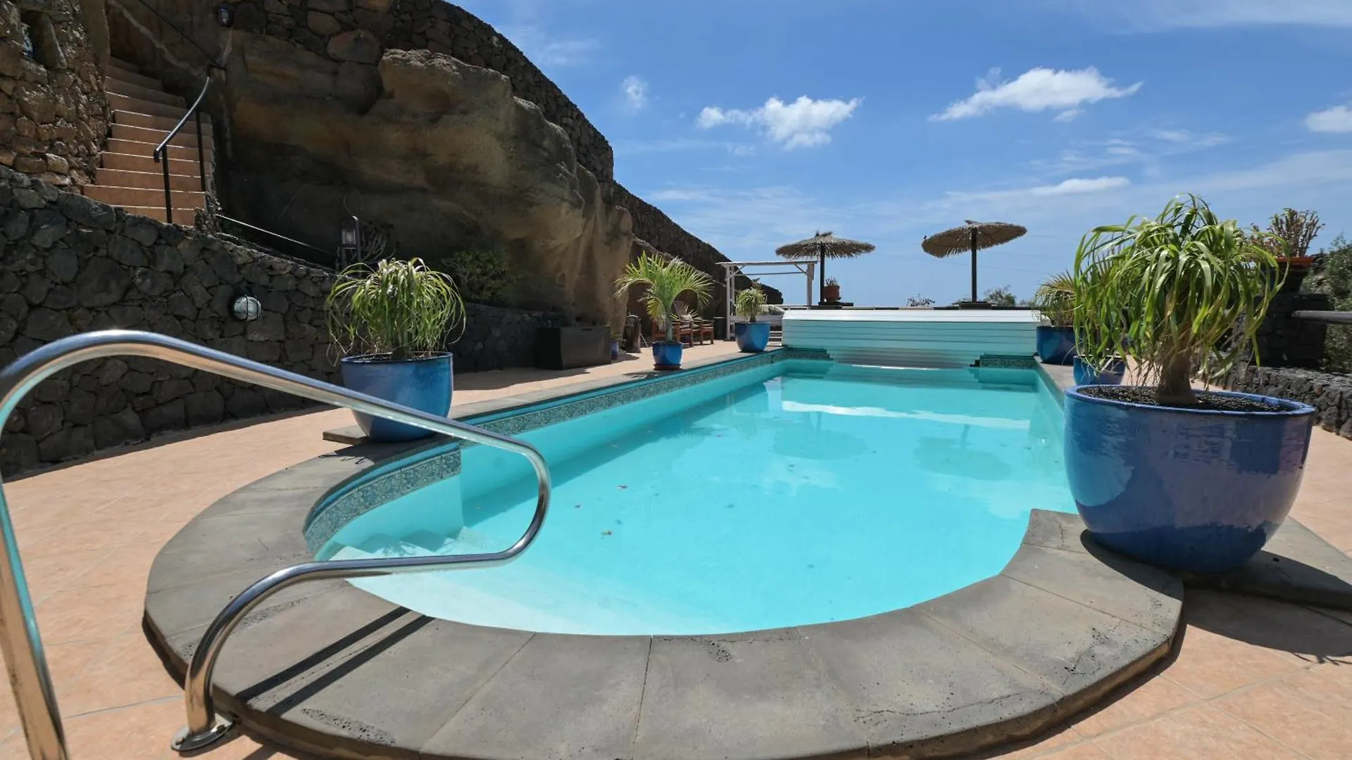 Daire Castillo Lanzarote Villa Bentley - Luxury Villa -Sleep In A Volcanic Cave Tías İspanya