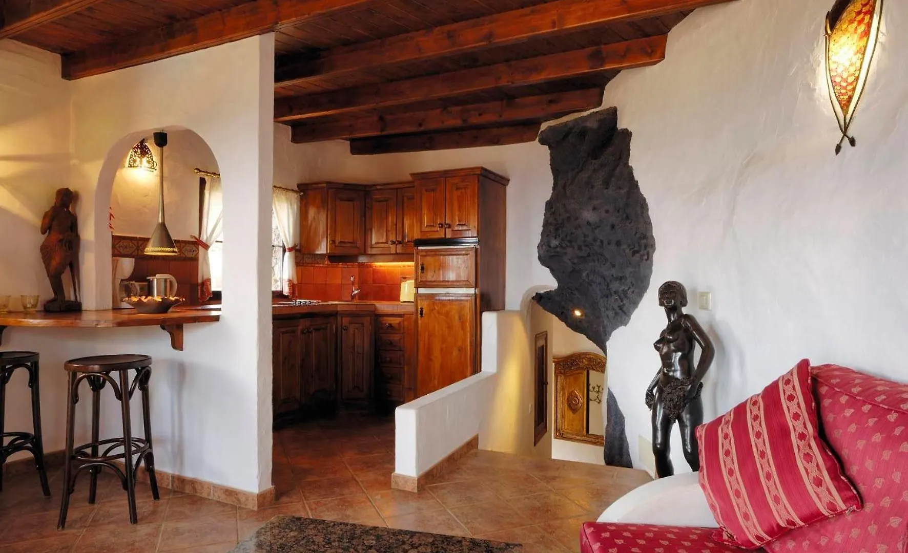 Apartment Castillo Lanzarote Villa Bentley - Luxury Villa -Sleep In A Volcanic Cave Tias Spain