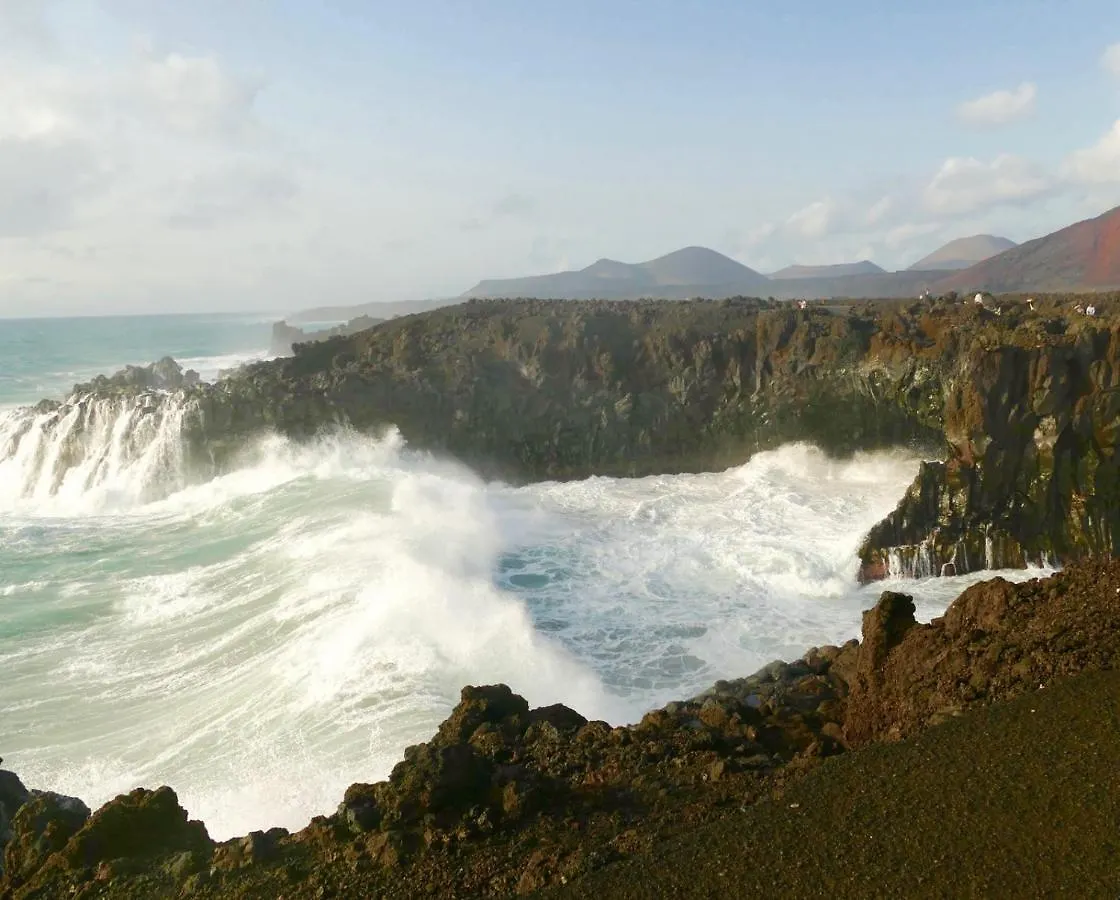 Castillo Lanzarote Villa Bentley - Luxury Villa -Sleep In A Volcanic Cave Tias 0*,  Spain