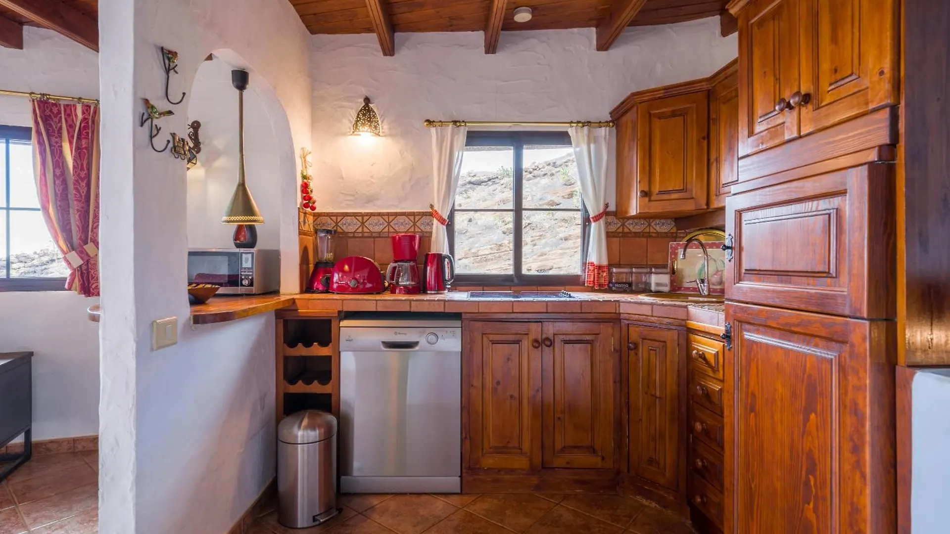 Castillo Lanzarote Villa Bentley - Luxury Villa -Sleep In A Volcanic Cave Tias 0*,  Spain