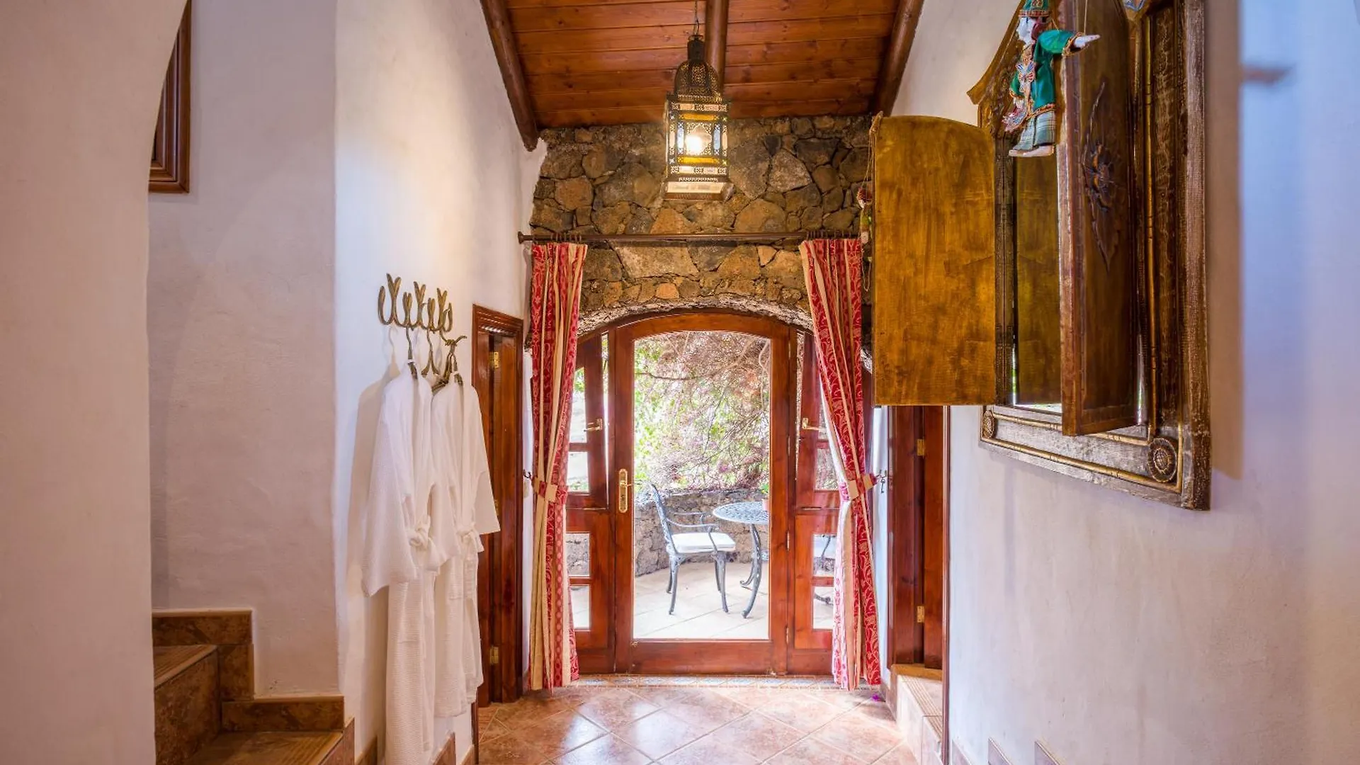 Castillo Lanzarote Villa Bentley - Luxury Villa -Sleep In A Volcanic Cave Tias 0*,  Spain
