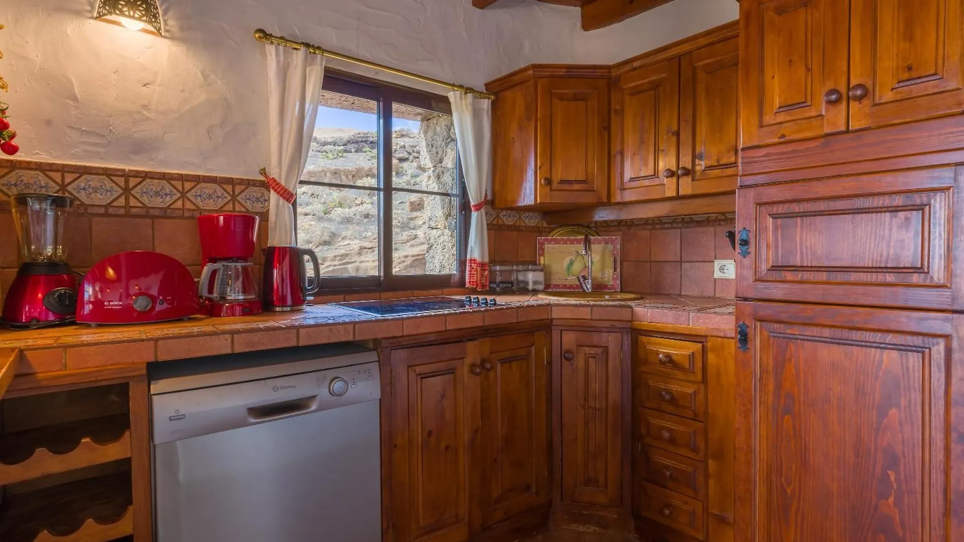 Apartment Castillo Lanzarote Villa Bentley - Luxury Villa -Sleep In A Volcanic Cave Tias