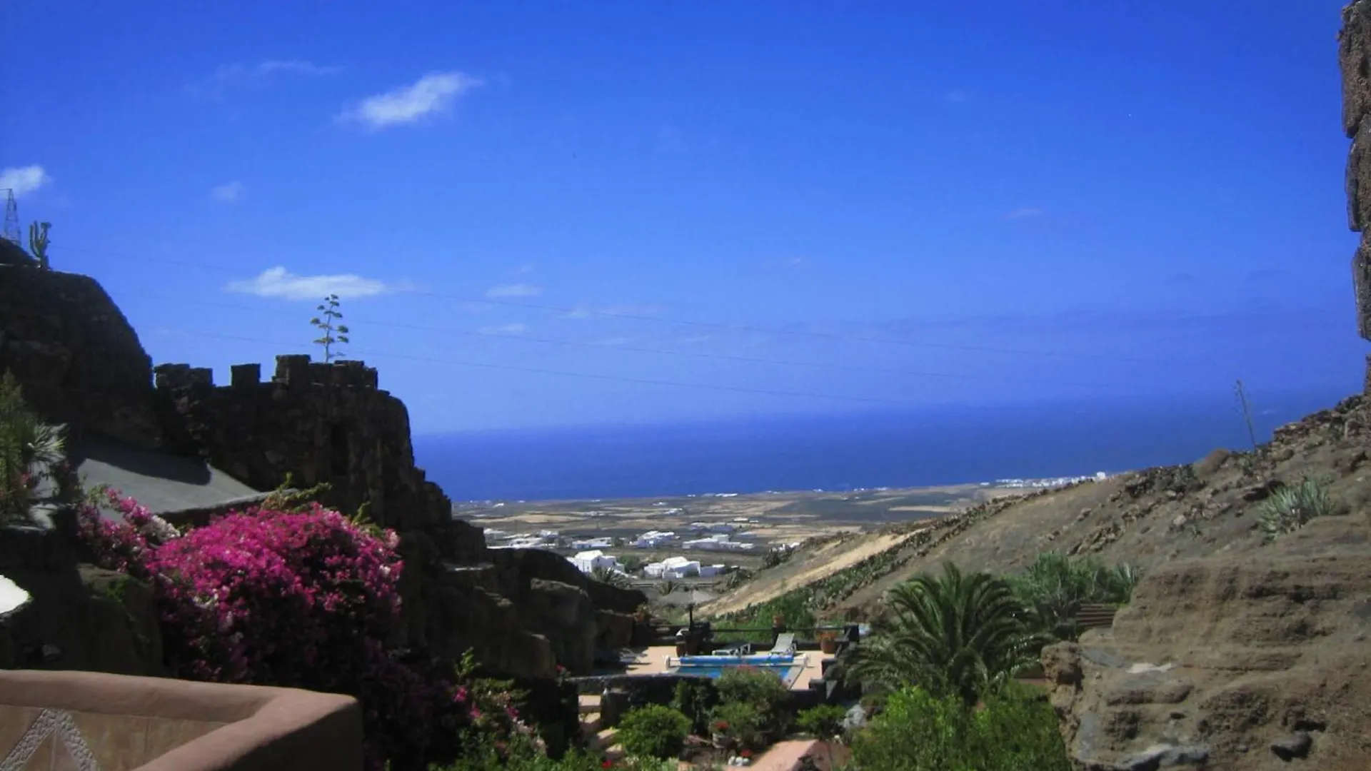 Castillo Lanzarote Villa Bentley - Luxury Villa -Sleep In A Volcanic Cave Tias 0*,