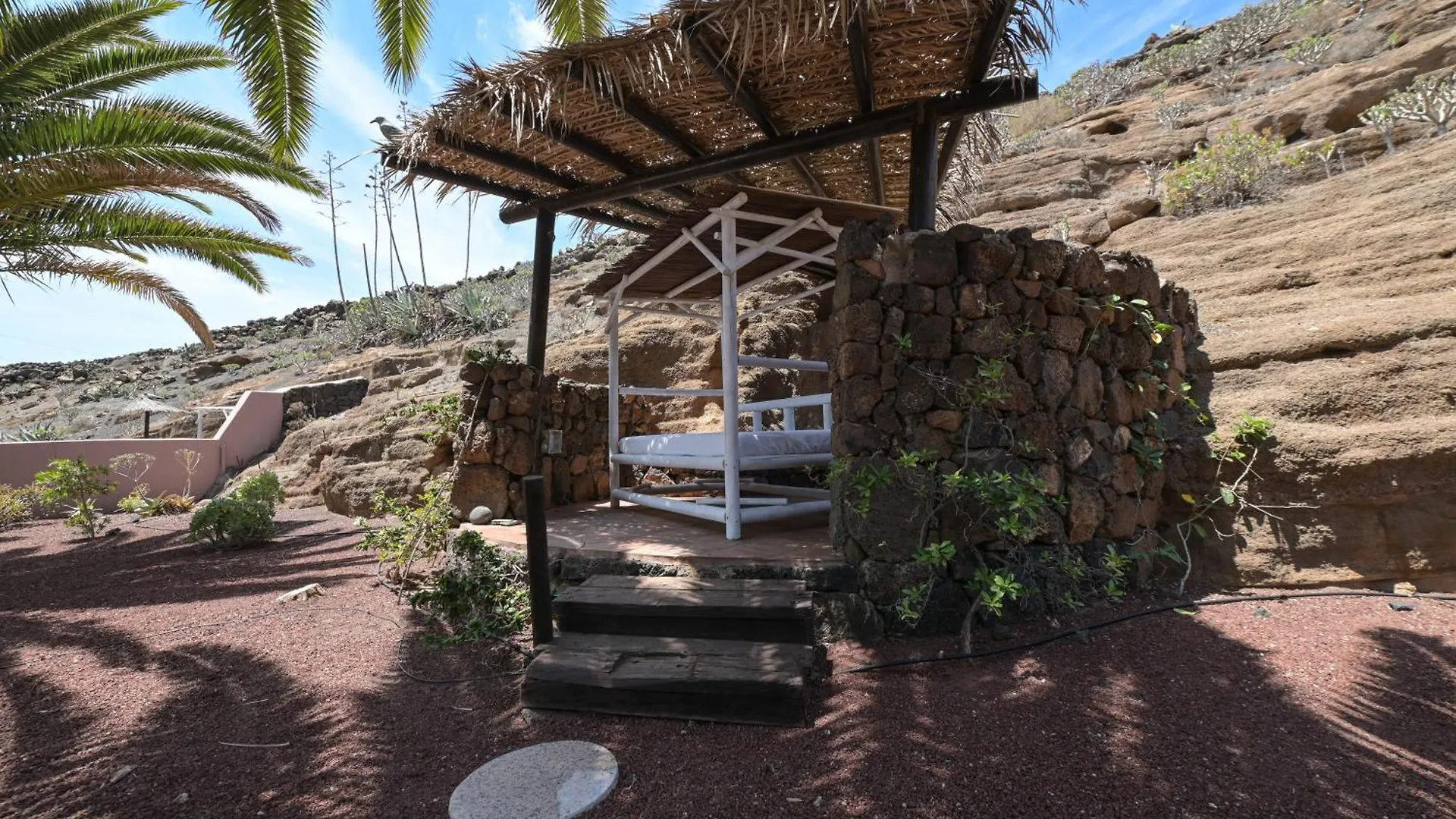 Castillo Lanzarote Villa Bentley - Luxury Villa -Sleep In A Volcanic Cave Tias